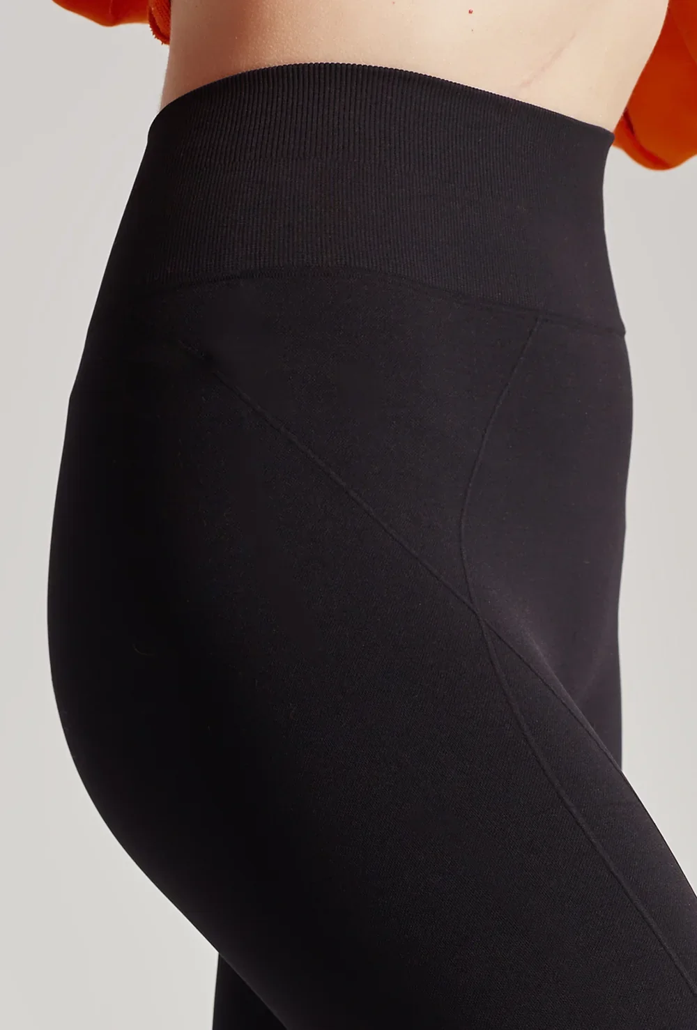 Czarne legginsy Mirella - Image 2