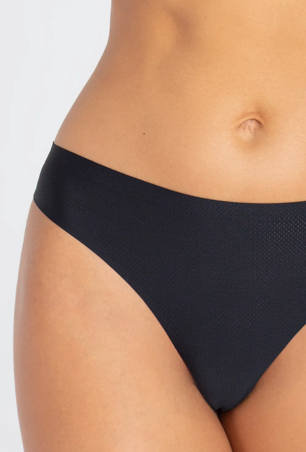 Stringi z oddychającego materiału Sport Softi - Image 3